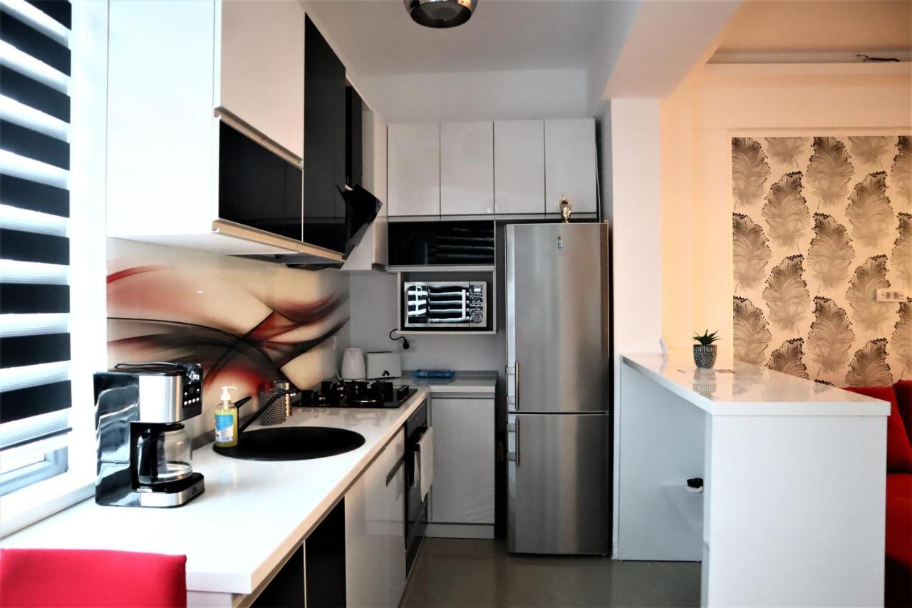 Thomas Luxury Apartment Năvodari Buitenkant foto