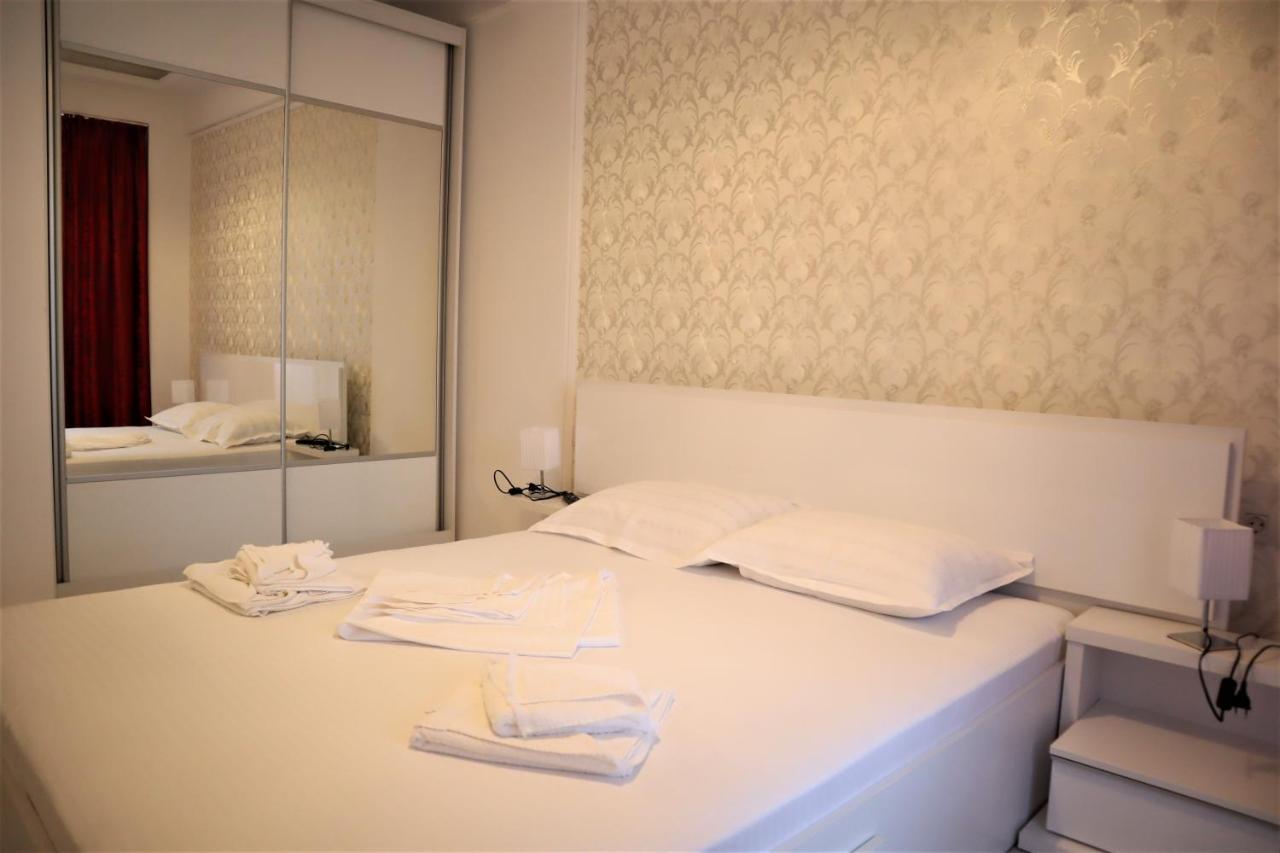Thomas Luxury Apartment Năvodari Buitenkant foto