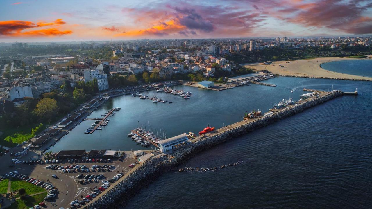Thomas Luxury Apartment Năvodari Buitenkant foto