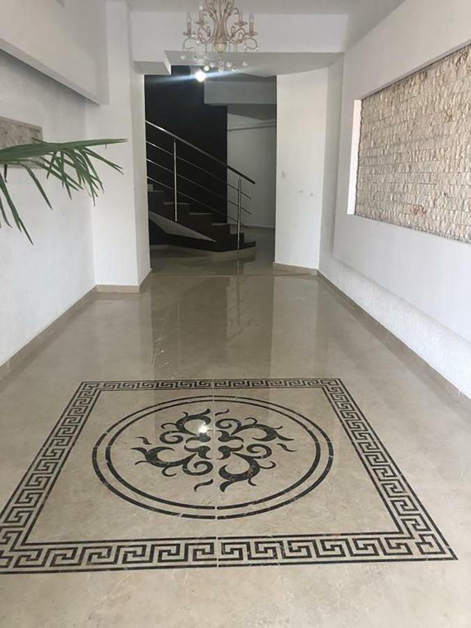Thomas Luxury Apartment Năvodari Buitenkant foto