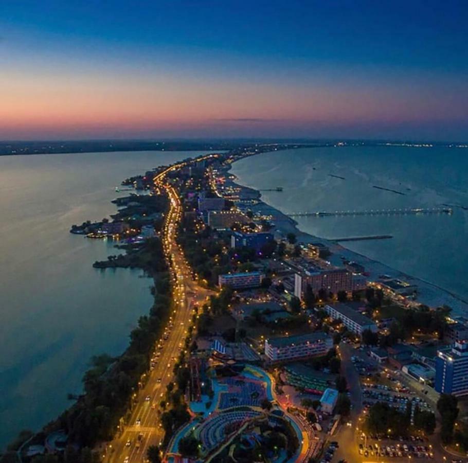 Thomas Luxury Apartment Năvodari Buitenkant foto